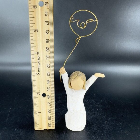 Willow Tree Figure 2016 Sue Lordi Demdaco Resin Figurine Here’s To You Figure - Picture 2 of 9